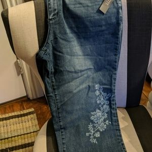 Christopher and Banks NWT 14P Denim Capris